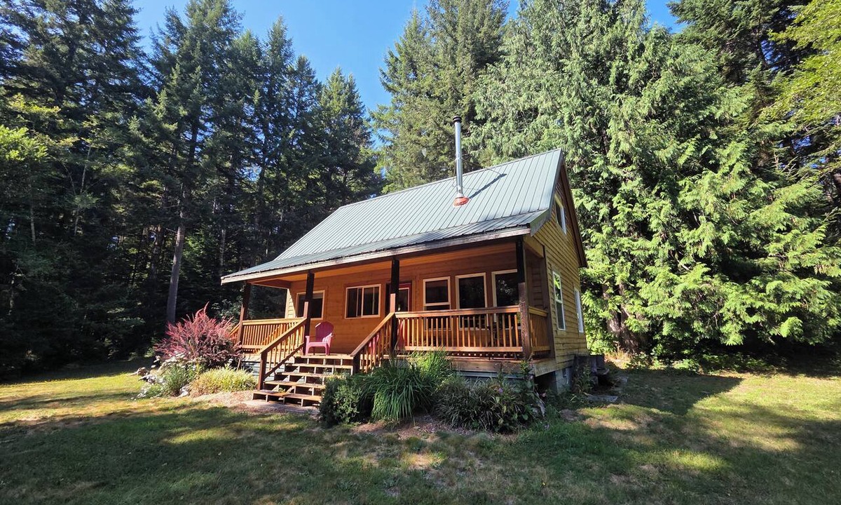 Reedsport Cabin | CozyCattail Cabin on our secluded coastal estuary woodland retreat
