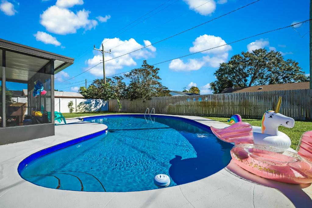 Melbourne House | Ixora6 Heated pool mins to beach airport USSSA