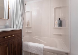 Electic Downtown 1B Condo by Convention Center in Seattle