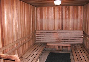 Luxury Condo w/FREE WiFi, Parking, Heated Pool, Hot Tubs, Skier Shuttles in Avon