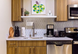 Phenomenal 1 Bed Travel Apartment Perfect for Business Travel in Spokane