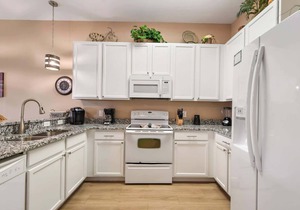 Top Floor Bahama Bay Condo | 3BR/2BA | 2 Balconies | Near Disney in Davenport