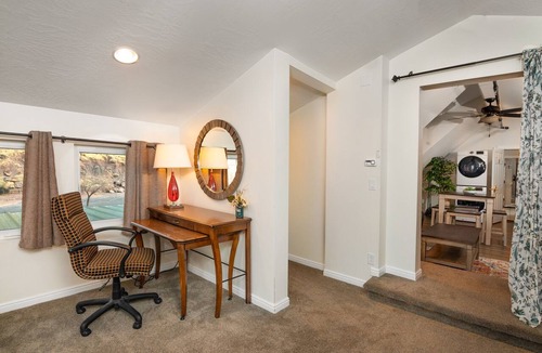 Zion National Park South Entrance Apartment | 0.1 mile to Zion main gate. Canyon view rooftop deck. Kitchenette, sleeps 6