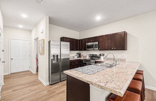 Parkdale House | Comfortable and convenient getaway in Colerain TWP