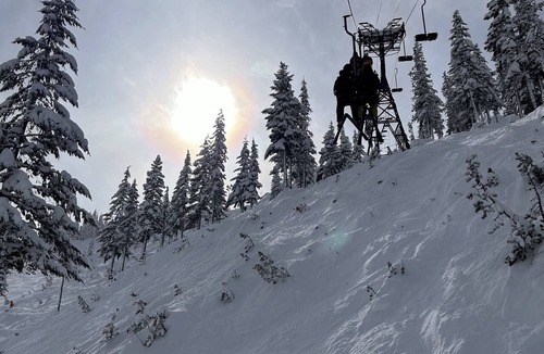 Zigzag Cabin | Experience Moonshadow - Fresh & fun chalet on Mt. Hood. 10 minutes to Ski Bowl!