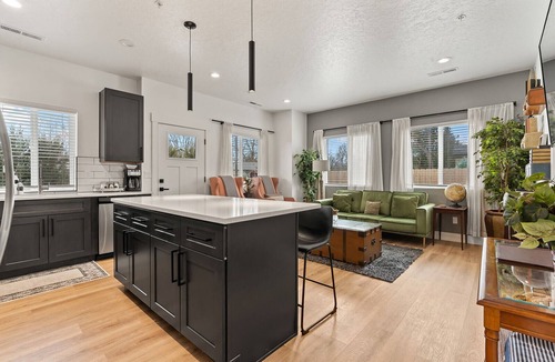 Boise House | Garden City Retreat minutes to downtown Boise-Sleeps up to 21 in 10B/8B home
