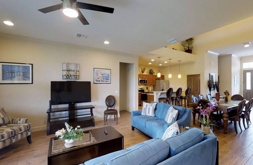 Oviedo Villa | Gator Palace: Stylish 5-bedroom, 4-bath home, with upstairs loft. Sleeps 12.