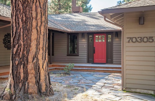 Black Butte Ranch House | GM276 | Lovely Executive home with views of Glaze Meadow's 10th Fairway!