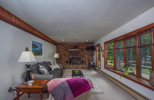 Thayerville House | Lake View