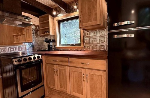 Idleyld Park House | Magical Riverside Cabin Haven Near Umpqua River, Oregon