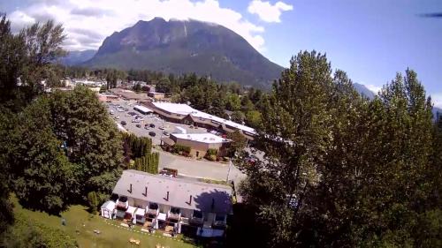 North Bend House | Moon River Suites #1