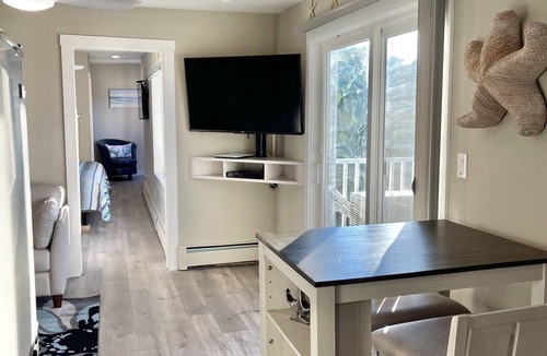 Ogunquit Condo | One bedroom third floor unit at The Lookout