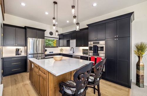 Corinthian Hills House | Panoramic rooftop deck, captivating views, and tranquil luxury