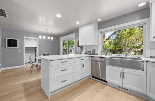 Southeast Boise House | Pottery Barn like Charmer, Close to Everything!