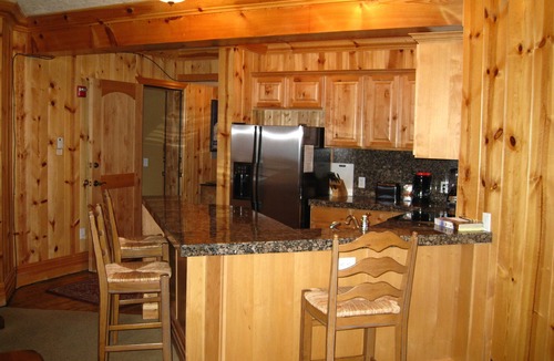 Deer Valley Condo | Red Stag Lodge, Lower DV, 2 BR, 3 Baths, 4 Beds, steps to Snow Park Lodge