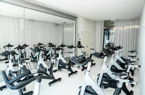 Downtown Miami Apartment | Spacious Family Suite | Walk to Brickell City