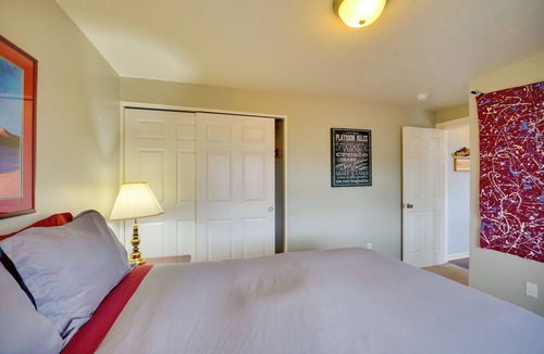 Springfield Apartment | Springfield Apt w/Deck + Central Location!