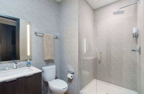 Berkeley Hotel | Upscale Flat with Rooftop Patio & Mountain Views!