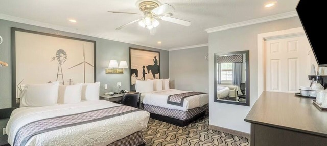 3 Accommodations Available Near Sammy Baugh Golf Course With Free Parking Access in Scurry County
