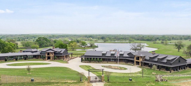 Above Seven Points Ranch | Two Wings | Bowling | Pool | Lake | 1000 Acres in Kemp