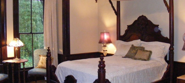 Adair Manor Bed& Breakfast in Adairsville