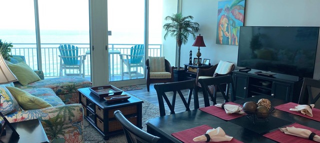 Aqua 1005! 2BR/2BA w/Bunks, Beach Chair Svc Incl. Beautiful balcony views! in Panama City Beach