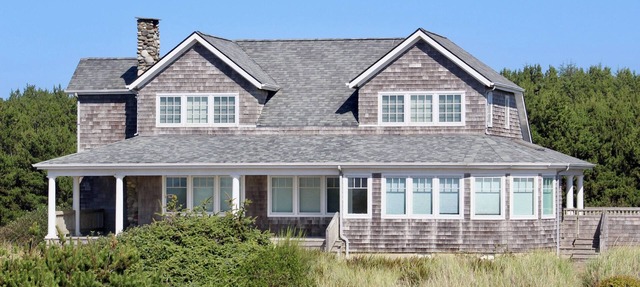 Beach Front, Cape Cod Coastal Story Book Home, 10 minutes from Westport in Grayland