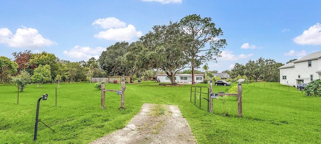 Beautiful 3 bed,2 bath Mobile home near Lake Nona and Medical City on 1.5 acres in St. Cloud