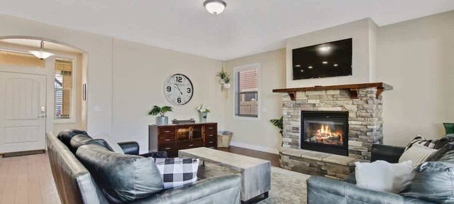 Beautiful 5BR w/Hot Tub + Pool Access! Sleeps 16 in Meridian