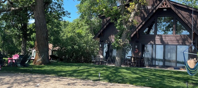 Beautiful, newly custom built, lake-front cabin on Lake Independence. in Maple Plain