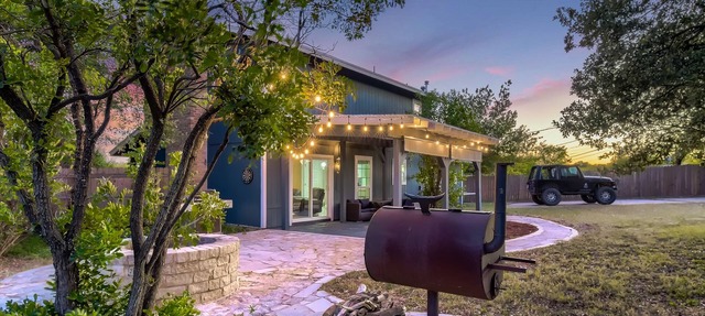 Beautifully Remolded 3 Bedroom Nearby the Q2 Stadium and The Domain - by PMI Austin Metro in Austin