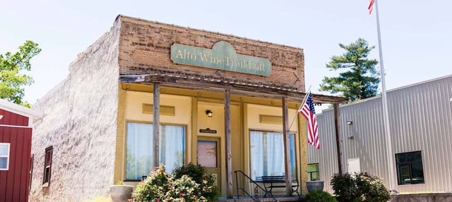* Best Location on the Wine Trail! * Hiking Trail 1 min away * Wi-Fi * in Alto Pass