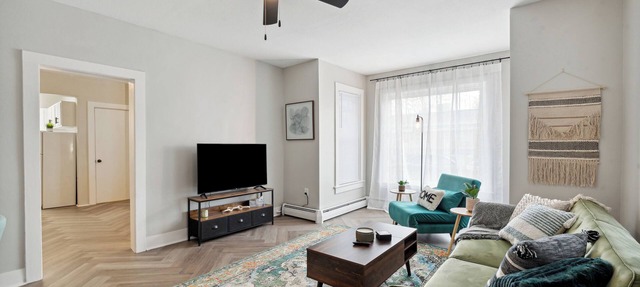 Boho abode Uptown Maumee by River-GREEN Side! in Maumee
