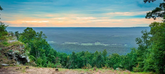 Boulder Pointe- fire pit, hot tub, incredible views! in Mentone