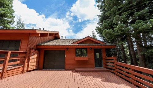 Bridges Townhome #11 Townhouse in Mammoth Lakes