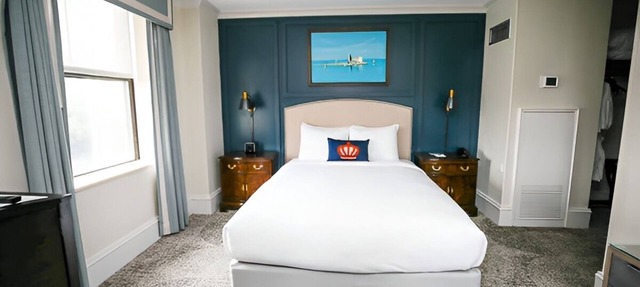Central Charlotte Lodging Near Transit, Dining & Entertainment in Charlotte