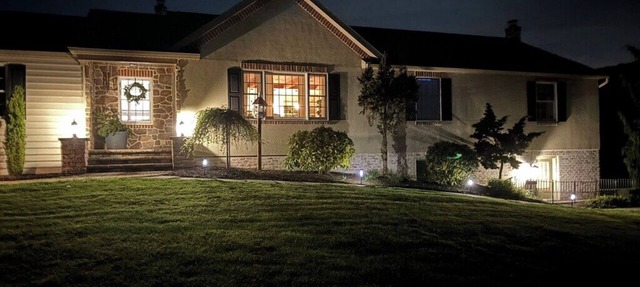 Charming 2-Bedroom B&B surrounding farmland with Chickens,mini goats, and cows in Stevens