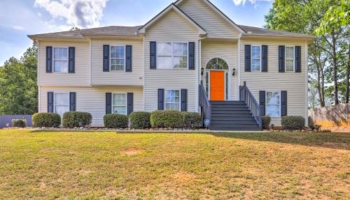 Charming Covington Home w/Fire Pit + Game Room! in Covington