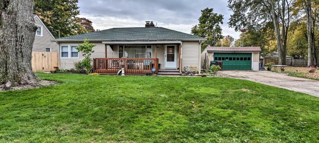 Charming Elyria Home By Hiking Trail and Lake! in Elyria