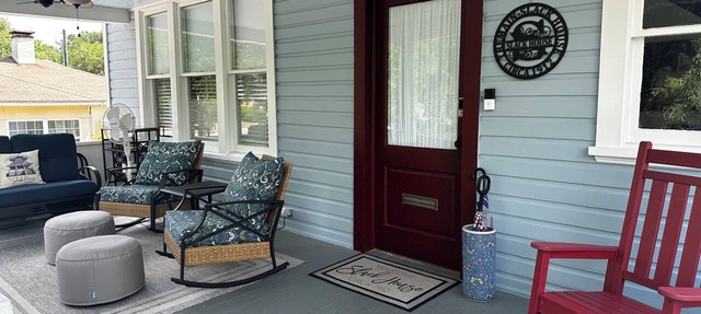 Charming Lower Level Duplex-King Bed-2 Queen-one block from downtown Mount Dora! in Mount Dora