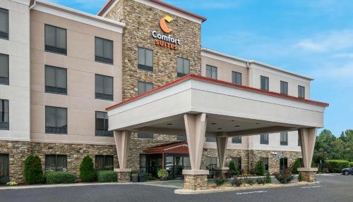 Comfort Suites Commerce in Commerce