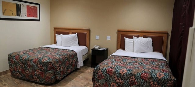 Comfortable Countryside Stay! Free Parking, Pets Allowed in Beeville