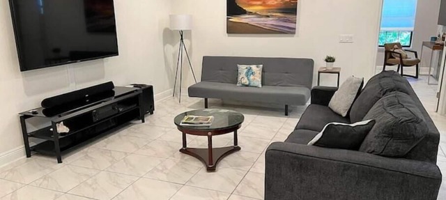 Comfortable Guest Suite in Altamonte Springs - Large Pool in Altamonte Springs