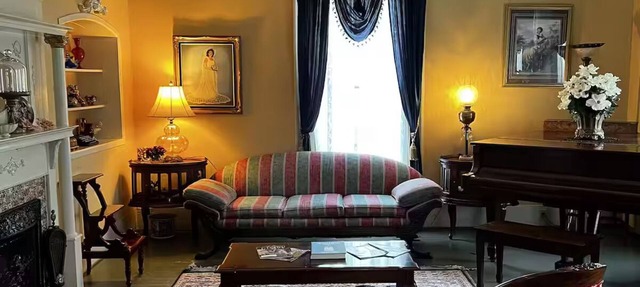 Commodore Bed & Breakfast/Commodore Suite in Bainbridge