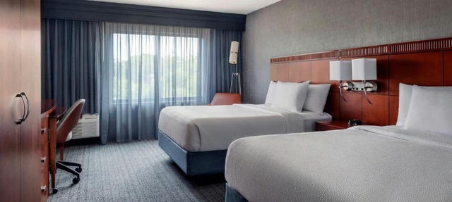 Courtyard by Marriott Paramus in Paramus