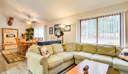 Cozy Bartlett Condo w/Deck & Resort Amenities! in Bartlett