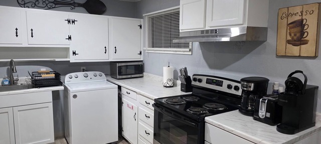 Cozy Haven in Hampton Roads – Near Beaches, Military Bases & Historic Sites! in Hampton