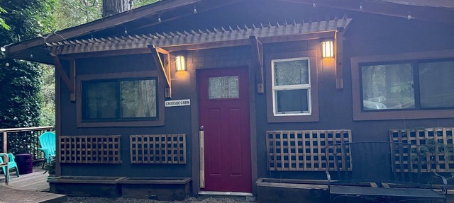 Creekside Cabin is great for families & couples-Come enjoy Santa Cruz Mountains! in Soquel