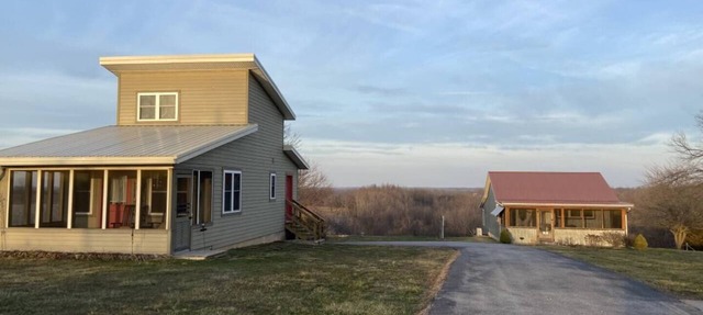 Crossview Cottage - Has a direct view of the Bald Knob Cross Monument in Alto Pass