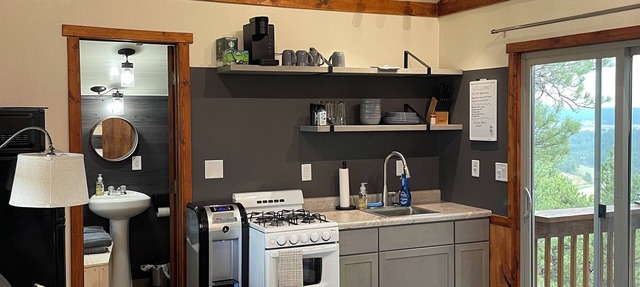 Devils Tower Views, Wide-Open Skies, and Your Own Private Cabin. in Hulett